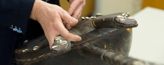 Among several recordings there is also an african instrument at AMA - a kora, the favorite instrument of the griots. (photo: Peter Pulkowski) Among several recordings there is also an african instrument at AMA - a kora, the favorite instrument of the griots. (photo: Peter Pulkowski)