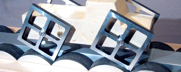 The wagon with incongruous square tires can nevertheless run smoothly on some surfaces. (© Pädagogisches Landesinstitut Rheinland-Pfalz) The wagon with incongruous square tires can nevertheless run smoothly on some surfaces. (© Pädagogisches Landesinstitut Rheinland-Pfalz)