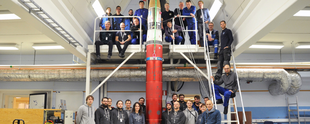 Starting in 2006, the scientists made steady progress towards their goal of eventually performing scientifically viable measurements in space. (photo/©: Thomas Schleuss, DLR) Starting in 2006, the scientists made steady progress towards their goal of eventually performing scientifically viable measurements in space. (photo/©: Thomas Schleuss, DLR)