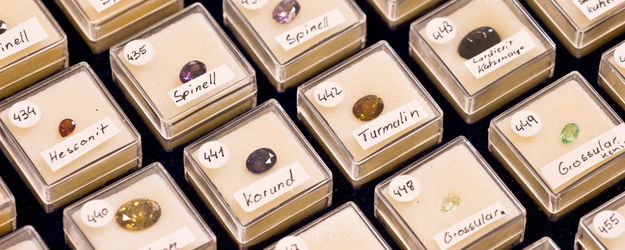 The Mineralogical Collection was established in 1967, but it also contains stones from older collections, including some that were collected in the mid-19th century. (photo: Peter Pulkowski) The Mineralogical Collection was established in 1967, but it also contains stones from older collections, including some that were collected in the mid-19th century. (photo: Peter Pulkowski)