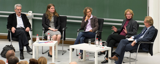 (fltr) Professor Dr. Alfred Hornung, Emily Hruban, Claudia Deeg, Tabea Rößner, David Schwake (photo: Peter Pulkowski)