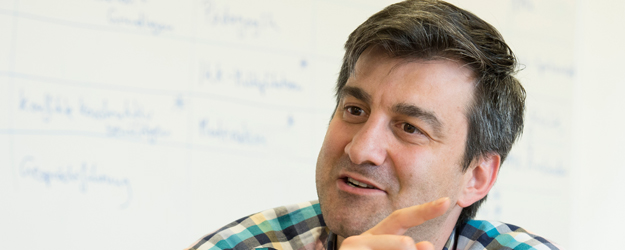 Necati Benli originally never intended to go to university. However, now he is working on his dissertation on the subject of 'The police force as a reflection of society in times of demographic transformation.' (photo: Peter Pulkowski) Necati Benli originally never intended to go to university. However, now he is working on his dissertation on the subject of 'The police force as a reflection of society in times of demographic transformation.' (photo: Peter Pulkowski)