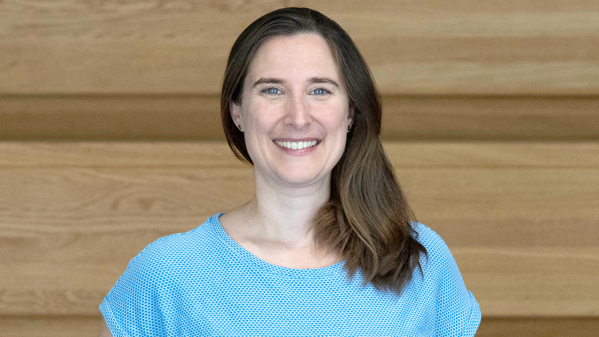 View image in original size Professor Helen May-Simera conducts research in the field of molecular cell biology, in particular on ciliopathies. (photo: Peter Pulkowski)
