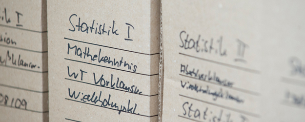 Dr. Malte Persike tries to make it as easy as possible for his students to enter the world of psychological methodology. (photo: Peter Pulkowski)