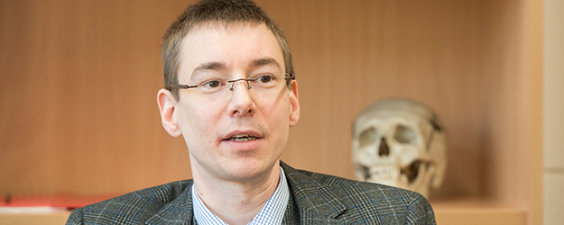 Stefan Axmann joined the Institute of Legal Medicine at Mainz University Medical Center in 2017 where he established the Department of Forensic Physics. (photo: Peter Pulkowski)