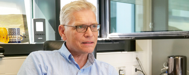 • Hansjörg Schild is Professor of Immunology at the Mainz University Medical Center and coordinator of Collaborative Research Center 1292. (photo: Stefan F. Sämmer)