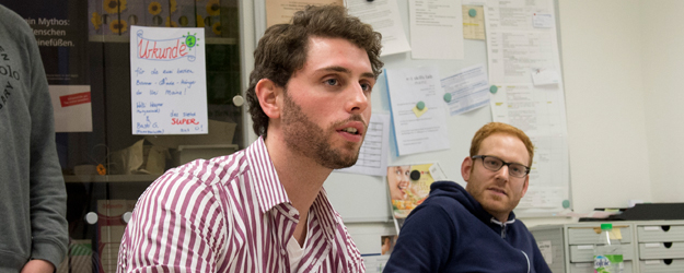 Till Kämmerer and Sebastian Joser (in the background) are part of the Skills Lab's 12-member organizational team. (photo: Peter Pulkowski)
