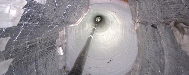 At the South Pole, 86 cable toggles were used to lower a total of 5,160 glass ball sensors into the ice in order to detect the weak blue light that results from neutrino reactions. (photo/©: Blaine Gudbjartsson/NSF)