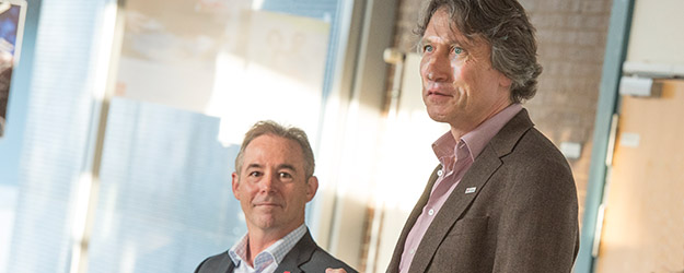 The two coordinators of the PRISMA Cluster of Excellence, Professor Matthias Neubert (l.) and Professor Hartmut Wittig (r.), opened the ZoomIn exhibition. (photo: Peter Pulkowski)