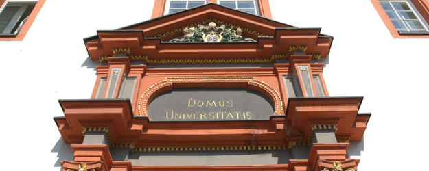 The old university building, a four-story late Renaissance structure with two ornate columned portals, was built between 1615 and 1618 and was an important sign that the university was on a solid financial footing. (photo: Peter Pulkowski)