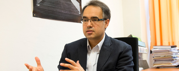 Dr. Dr. Ilhan Ilkilic of the Institute of the History, Philosophy, and Ethics of Medicine at the Mainz University Medical Center is the first Muslim on the German Ethics Council. (photo: Peter Pulkowski)