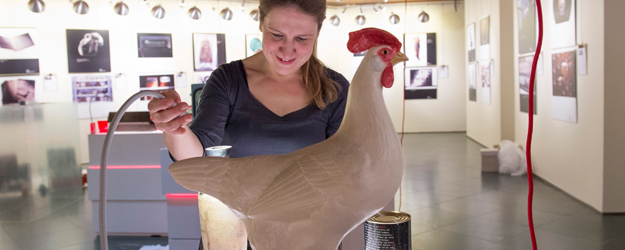 The exhibition 'VALUABLES. The collections of Johannes Gutenberg University Mainz' is curated by Dr. Vera Hierholzer and puts on display items from the roughly 30 collections held by JGU. (photo: Peter Pulkowski)